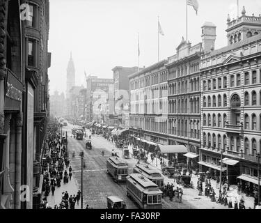 Street Scene, Market Street from Eighth, Philadelphia, Pennsylvania, USA, circa 1905 Stock Photo