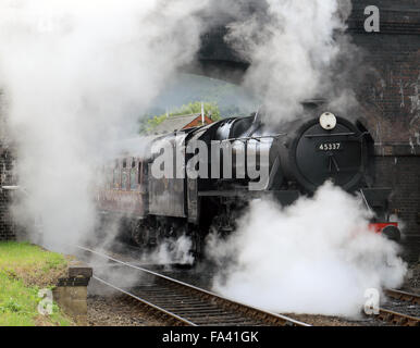 LMS Stanier Class 5, 'Black 5', 45337, pulling a train on the North Norfolk Railway, Norfolk, England, UK. Stock Photo