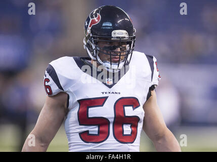 Houston Texans inside linebacker Brian Cushing (56) cools off during an NFL  football training camp at the Methodist Training Center on Sunday August 2,  2015 in Houston. (AP Photo/Bob Levey Stock Photo - Alamy