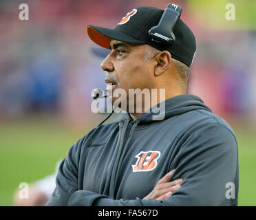 December 20, 2015: Cincinnati Bengals head coach Marvin Lewis during the NFL football game between the Cincinnati Bengals and the San Francisco 49ers at Levi's Stadium in Santa Clara, CA. The 49ers lost to the Bengals 24-14. Damon Tarver/Cal Sport Media Stock Photo