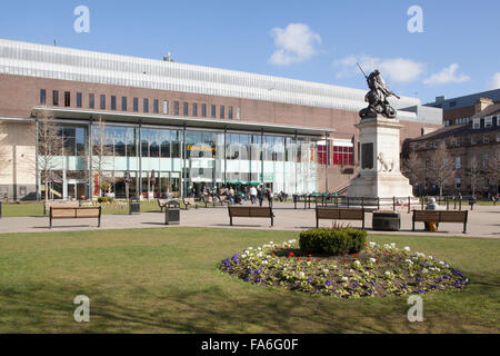 Old Eldon Square War Memorial and shopping centre in Newcastle upon Tyne Stock Photo