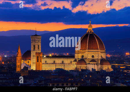 Florenz Dom Nacht - Florence cathedral night 01 Stock Photo - Alamy