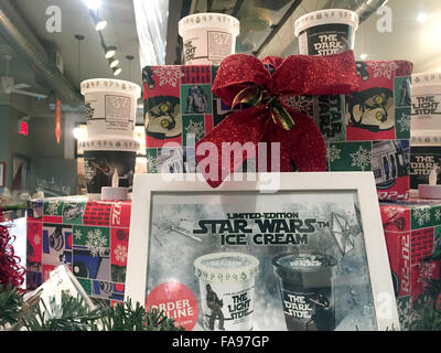 New York, USA. 17th Dec, 2015. 'Star Wars' ice cream pictured at the 'Ample Hills Creamery' ice cream parlour in New York, USA, 17 December 2015. Commissioned by Walt Disney Studios, a small ice cream parlour in the Brooklyn district of New York has created two flavours: 'The Light Side' - marshmallow ice cream with puffed rice, and 'The Dark Side' - dark-chocolate ice cream with espreso-brownie pieces and cocoa puffed rice. PHOTO: CHRISTINA HORSTEN/DPA/Alamy Live News