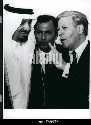 1972 - King Chalid of Saudi Arabia Is Welcomed In West Germany With Studied Politeness King Chalid Bin Abdul Aziz Al Saud of Saudi-Arabia pays an official visit to West-Germany on invitation of Federal President Karl Carstens. During his stay King Chalid intends to have talks with Federal President Karl Carstens, Federal Chancellor Helmut Schmidt as well as the chairman of the political parties represented in the West-German Bundestag. The main subjects of the negotiations are the price mark up of the OPEC which Saudi-Arabia, the biggest oil-contractor of West-Germany, don;t keep pace with as Stock Photo