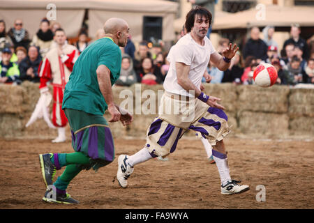Calcio Storico Fiorentino (Historic Florentine Football ) match between Whites (Bianchi) and Greens (Verdi) Stock Photo
