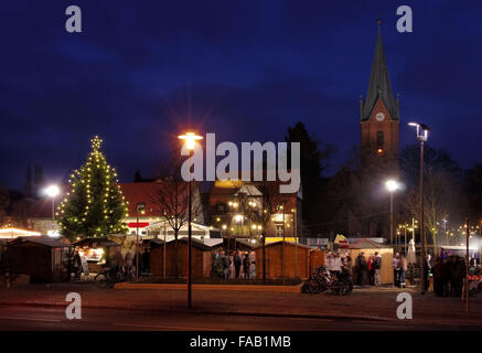 Grossraeschen Weihnachtsmarkt - Grossraeschen christmas market 01 Stock Photo