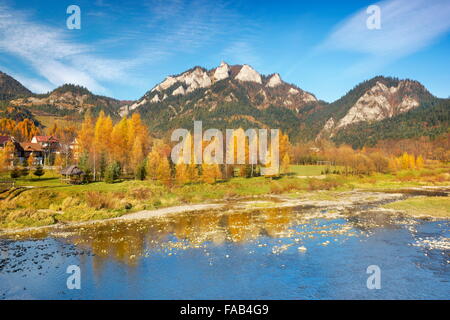 Pieniny Mountains - Dunajec River and Trzy Korony Peak, Poland Stock Photo