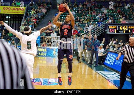 Honolulu, Hawaii, USA. 25th December, 2015. Auburn Tigers guard Bryce Brown (2) shoots during the action between the Auburn Tigers and the Hawaii Rainbow Warriors at the 2015 Diamond Head Classic at Stan Sheriff Center in Honolulu, HI. Credit:  Cal Sport Media/Alamy Live News Stock Photo