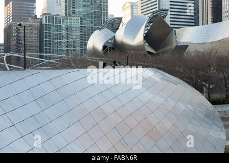 BP Pedestrian Bridge linking Maggie Daley Park with Millennium Park in Chicago, Illinois, USA with city skyline in the background Stock Photo