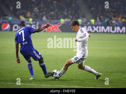 KYIV, UKRAINE - OCTOBER 20, 2015: Serhiy Sydorchuk of Dynamo Kyiv (R) fights for a ball with Ramires of Chelsea during their UEFA Champions League game at NSC Olimpiyskyi stadium in Kyiv Stock Photo