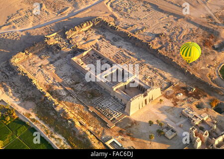 Egypt - balloon flights over the Medinet Habu, Temple of Ramses III, the west bank of the Nile, UNESCO Stock Photo
