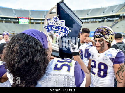 Washington Defensive Lineman Vita Vea Kisses The Apple Cup Trophy After 