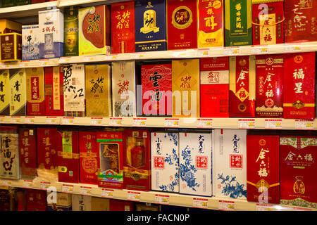 Old Town Lijiang,Jade Dragon Mountain,Black Dragon Pool,Carp,Naxi Ethnic Peoples,Yunnan Province,PRC,People's Republic of China Stock Photo