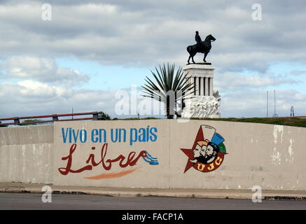 Graffiti on wall in front of monument in honour of General Maximo Gomez, Havana, Cuba Stock Photo