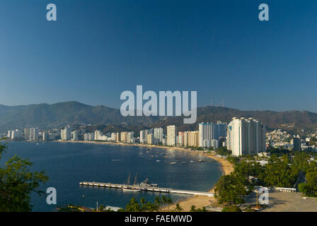 Tourist hotels and beaches along the Avenida Costera Miguel Aleman surrounding Acapulco Bay,  Acapulco, Mexico Stock Photo