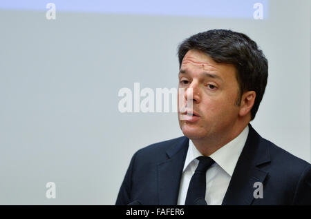 Rome, Italy. December 29, 2015. New Hall of the Palace of the parliamentary groups of the Chamber of Deputies , the conference of the year-end 2015 of the Prime Minister Matteo Renzi, In the photo: Matteo Renzi. Credit:  Silvia Lore/Alamy Live News Stock Photo