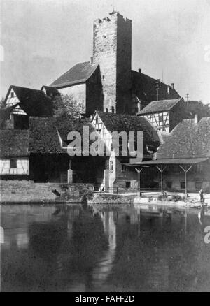 Ferienfahrt durch fränkische Städte in den 1920er Jahren, hier: Burg Lauffen Stock Photo