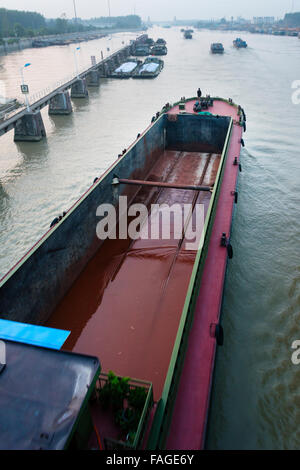 Barges on the Grand Canal, Huai'an, Jiangsu Province, China Stock Photo