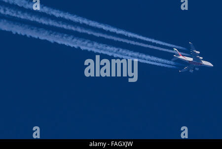 Airbus A380 Emirates Airlines in the sky on December 29, 2015 in Oberstdorf, Germany.   © Peter Schatz / Alamy News Photo Stock Photo