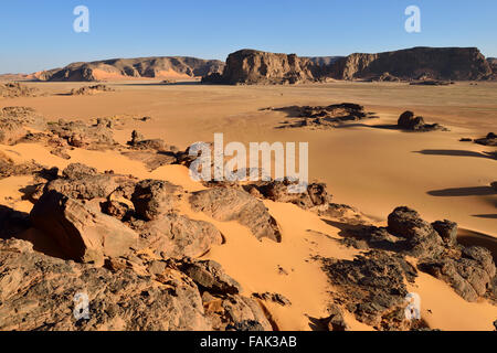 View over Oued In Djerane, Tadrart, Tassili n´ Ajjer National Park, Unesco World Heritage Site, Sahara desert, North Africa Stock Photo