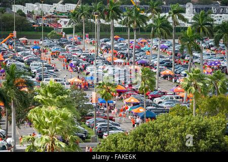 Miami, Florida, USA. 31st Dec, 2015. Tailgating fans during the Capital One Orange Bowl College Football Playoff game between Oklahoma and Clemson on Thursday Dec. 31, 2015 at Sun Life Stadium, in Miami Gardens, FL.  Credit:  Jacob Kupferman/Cal Sport Media/Alamy Live News Stock Photo
