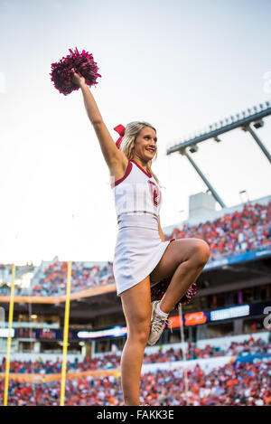 Miami Gardens, USA. 31st Dec, 2015. Oklahoma Sooners cheerleader during the 2015 Capital One Orange Bowl between Oklahoma. and Clemson on Thursday, December 31, 2015 at Sun Life Stadium in Miami Gardens, Florida  Credit:  David Grooms/Cal Sport Media/Alamy Live News Stock Photo