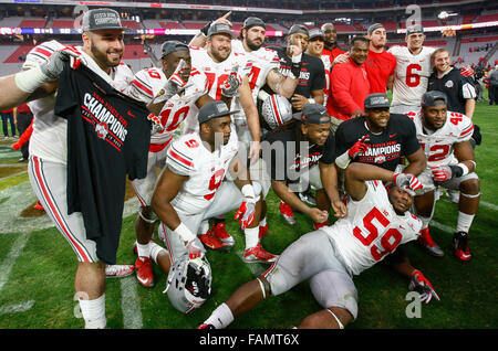 Glendale, AZ, USA. 1st Jan, 2016. Ohio State Players pose for a group photo after the BattleFrog Fiesta Bowl NCAA football game between the Notre Dame Fighting Irish and the Ohio State Buckeyes at University of Phoenix Stadium in Glendale, AZ. Ohio State defeats Notre Dame 44-28. Justin Cooper/CSM/Alamy Live News Stock Photo