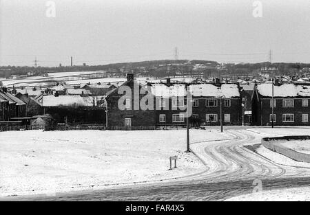 Buttershaw Estate, Bradford, West Yorkshire, UK. A sprawling local authority 1950's council housing scheme. Black and white images from 1982 portray the gritty surroundings of a typical northern England working class sink estate. Stock Photo