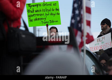 Burns, Oregon, USA. 02nd Jan, 2016. Protesters Holding Signs at Hammond Rally in Burns Oregon Jan 2 2016 Credit:  Marvin Cotney/Alamy Live News Stock Photo