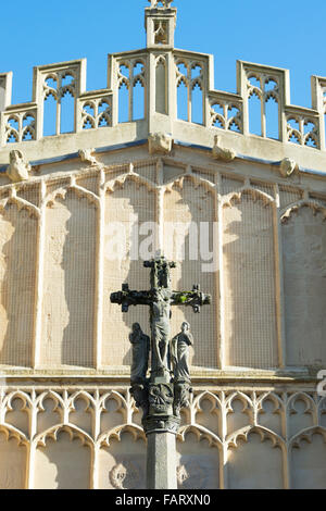 Crucifixion statue outside St John the Baptist church, Cirencester, Gloucestershire, England Stock Photo