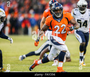 Denver Broncos running back Latavius Murray (28)plays against the Los  Angeles Chargers of an NFL football game Sunday, January 8, 2023, in Denver.  (AP Photo/Bart Young Stock Photo - Alamy