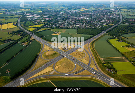 Aerial view, Kamener Kreuz motorway interchange A2 and A1, motorways, Kamen, Ruhr area, North Rhine-Westphalia, Germany, Rhine