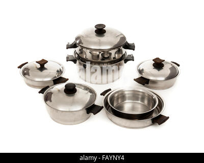 https://l450v.alamy.com/450v/fayny4/selection-of-rena-ware-waterless-stainless-cookware-fayny4.jpg