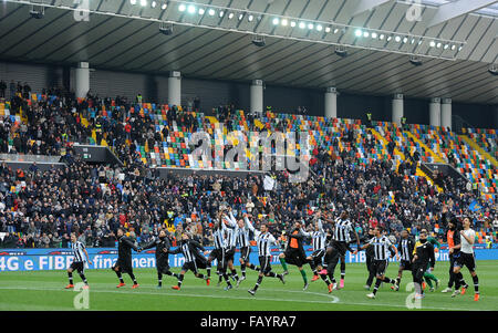 Udine, Italy. 6th January, 2016. Udinese players celebrating the victory at the end of the Italian Serie A TIM football match between Udinese Calcio and Atalanta at Friuli Stadium on 6th January 2016. photo Simone Ferraro / Alamy Live News Stock Photo