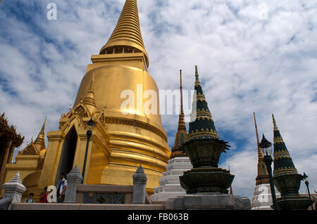 Golden stupa, Temple of the Emerald Buddha (Wat Phra Kaew) in the Grand Palace, Bangkok, Thailand, Southeast Asia, Asia. The Gra Stock Photo