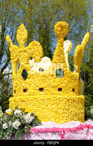 Close-up of a crown decorated using yellow tulip petals, 2013 Flower Parade,  Spalding, Lincolnshire, England, UK Stock Photo