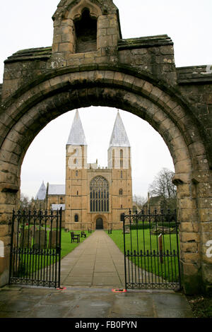 SOUTHWELL, NOTTINGHAMSHIRE, UK. DECMEBER 17, 2015.  The ancient westgate arch with the cathedral west towers at Southwell in Not Stock Photo