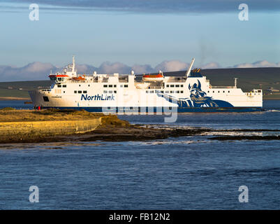 dh Scapa Flow MV HAMNAVOE ORKNEY Serco Northlink passenger ferry sailing scotland ferries Stock Photo