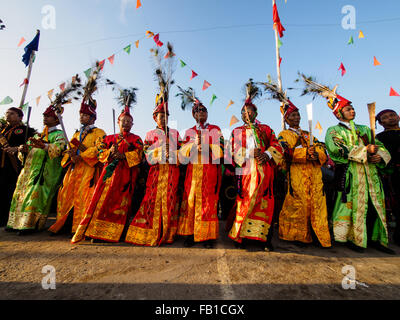 Manau Dance, traditional ceremony of Kachin people to celebrate Kachin National Day in Myitkyina, Myanmar Stock Photo