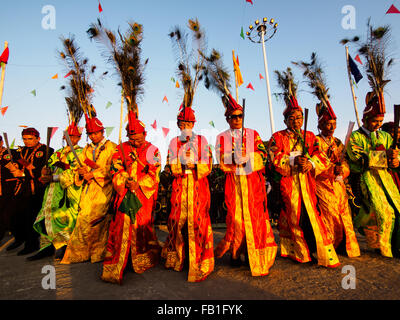 Manau Dance, traditional ceremony of Kachin people to celebrate Kachin National Day in Myitkyina, Myanmar Stock Photo