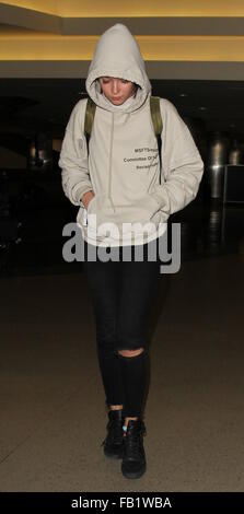 Model Sarah Snyder departs from Los Angeles International Airport  Featuring: Sarah Snyder Where: Los Angeles, California, United States When: 07 Dec 2015 Stock Photo