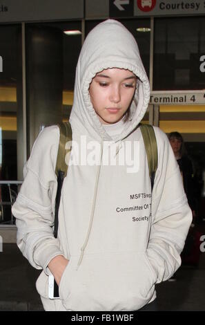 Model Sarah Snyder departs from Los Angeles International Airport  Featuring: Sarah Snyder Where: Los Angeles, California, United States When: 07 Dec 2015 Stock Photo