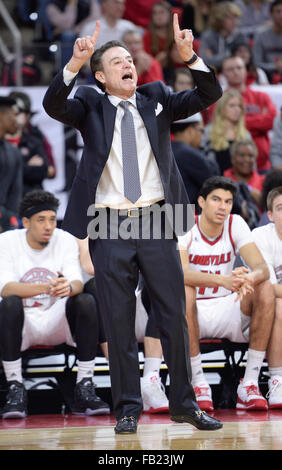 Raleigh, North Carolina, US. 7th Jan, 2016. RICK PITINO, Louisville's head coach instructs his team. The North Carolina State University Wolfpack hosted the Louisville Cardinals at the PNC Arena in Raleigh, N.C. Credit:  Fabian Radulescu/ZUMA Wire/Alamy Live News Stock Photo