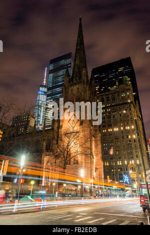 Night view of Trinity Church, Manhattan, New York, USA Stock Photo