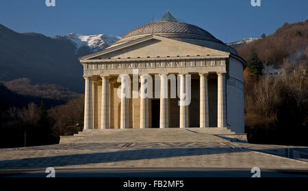 Possagno (Venetien), Tempel des Antonio Canova 1819-31 Stock Photo