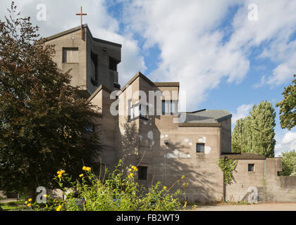 Monheim, Evangelische Friedenskirche in Baumberg, Innenraum der Stock ...