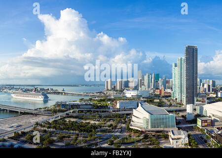 Elevated view over Biscayne Boulevard and the skyline of Miami, Florida, USA Stock Photo