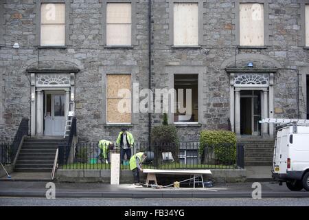 UNITED KINGDOM, Newry : Bomb damage to Newry courthouse where a car bomb that exploded outside late Monday night,  Newry, N. Ire
