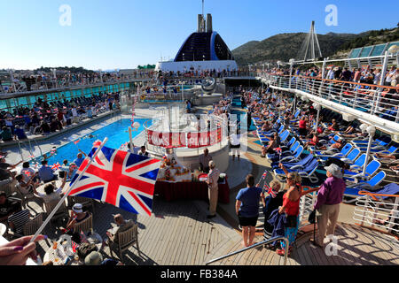 A Sailaway party on the P and O cruise ship Oceana, in the Port of Gruz, Lapad town, Dubrovnik, Dubrovnik-Neretva County, Dalmat Stock Photo