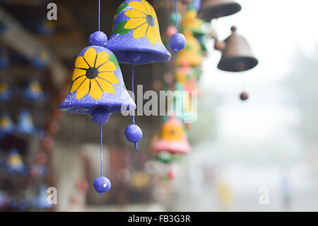 Ceramic handycrafts sold in the shops along the main road near Masaya, Nicaragua Stock Photo